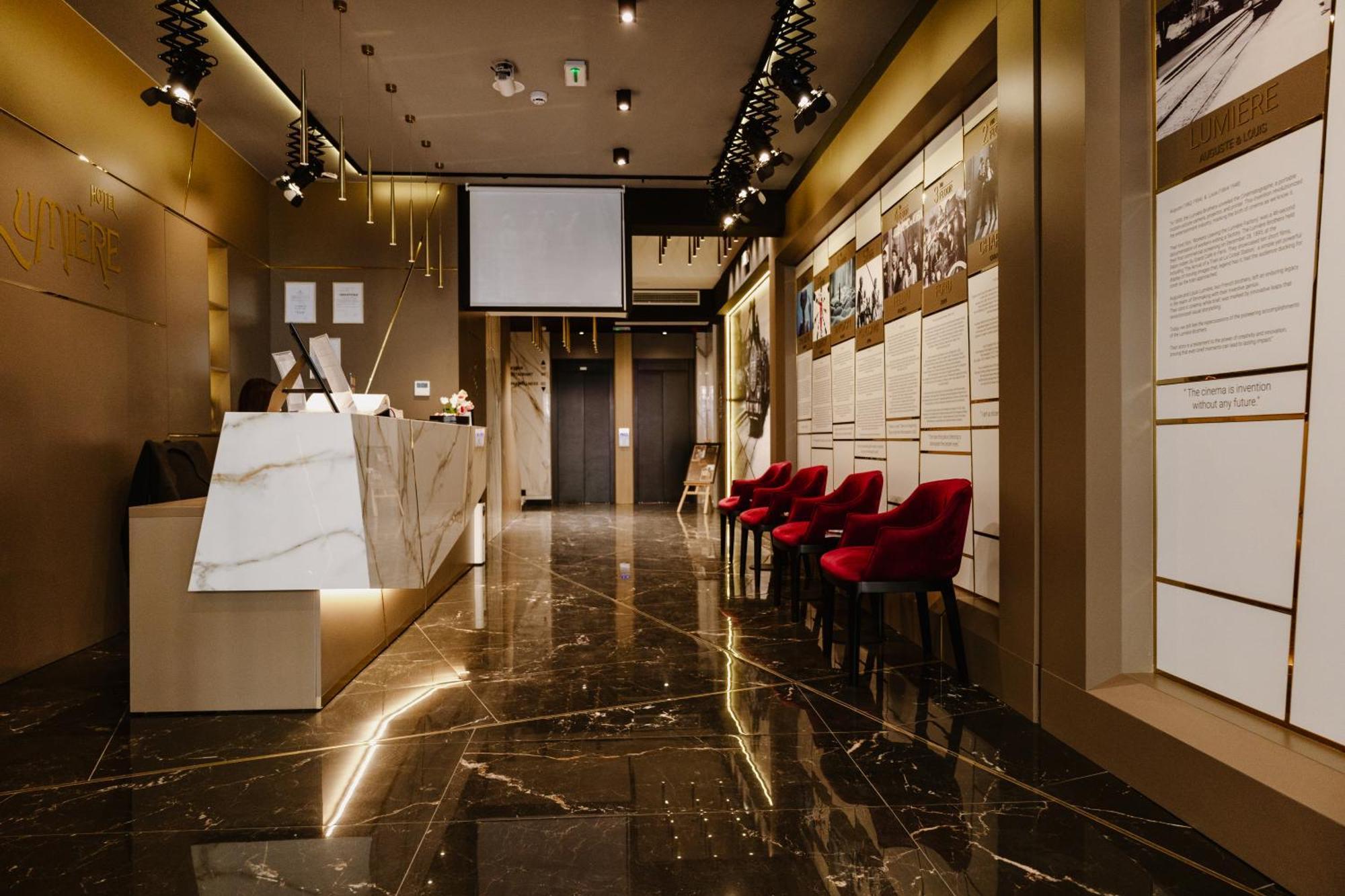 Lumiere Hotel Belgrad Exterior foto